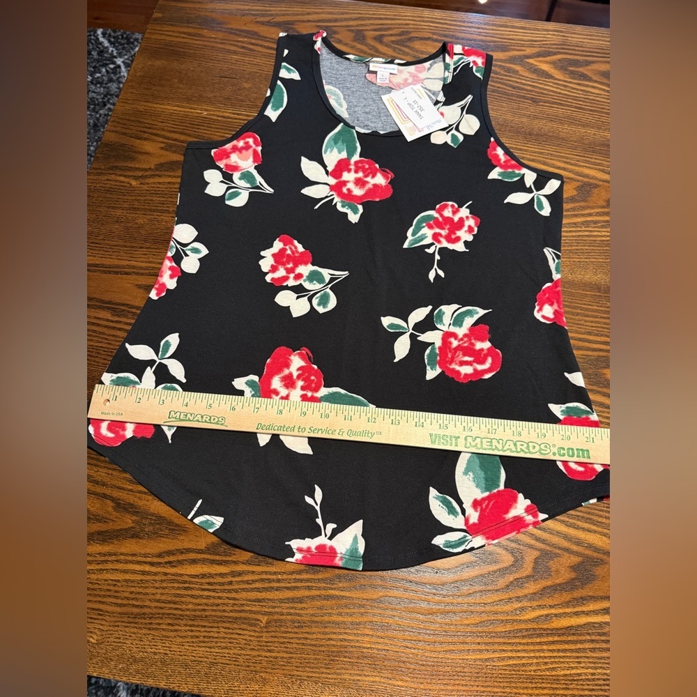 NWT LuLaRoe Tank Top Women’s‎ L Black Red Roses Sleeveless Floral Dark Romantic - Picture 9 of 16